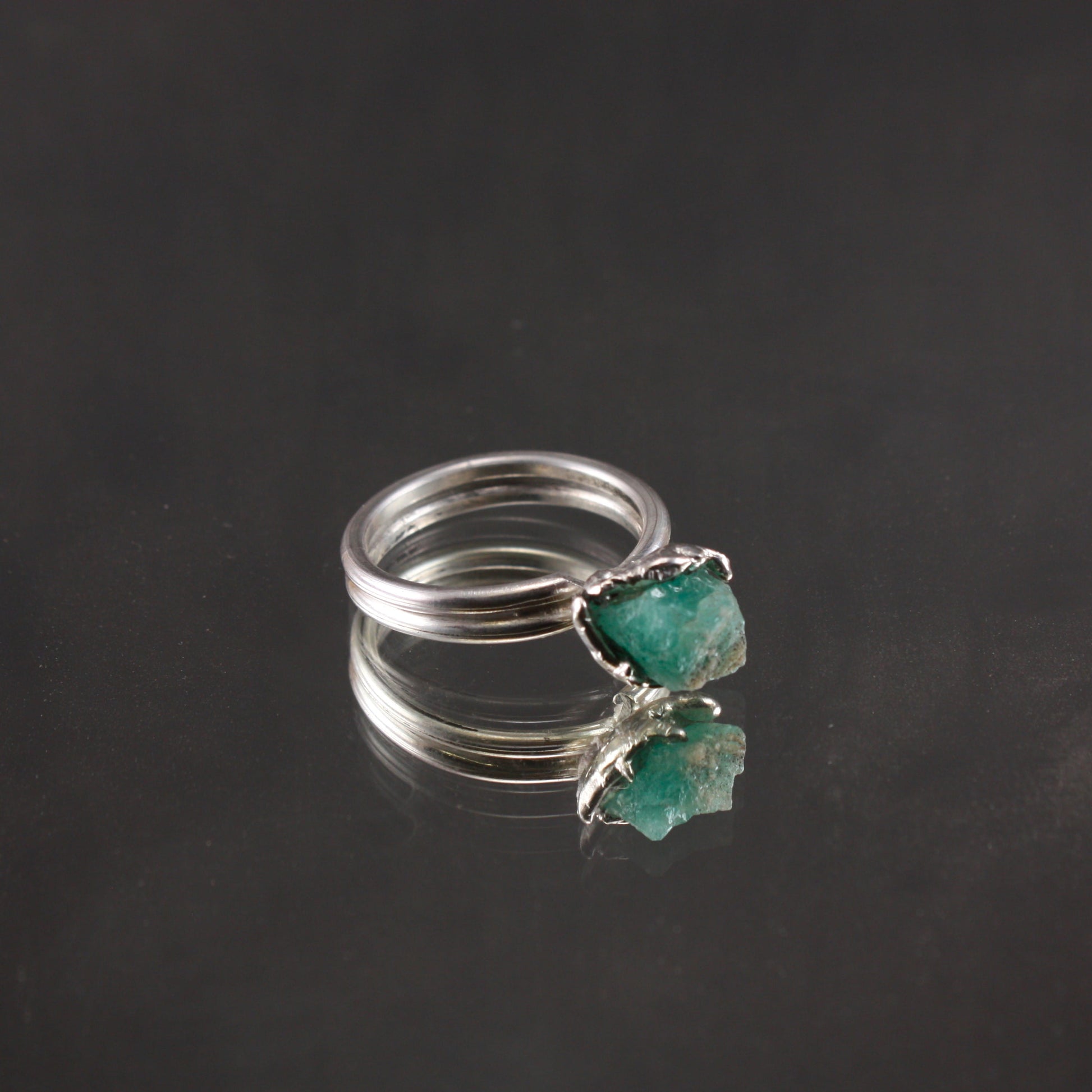 Raw-Emerald-Ring