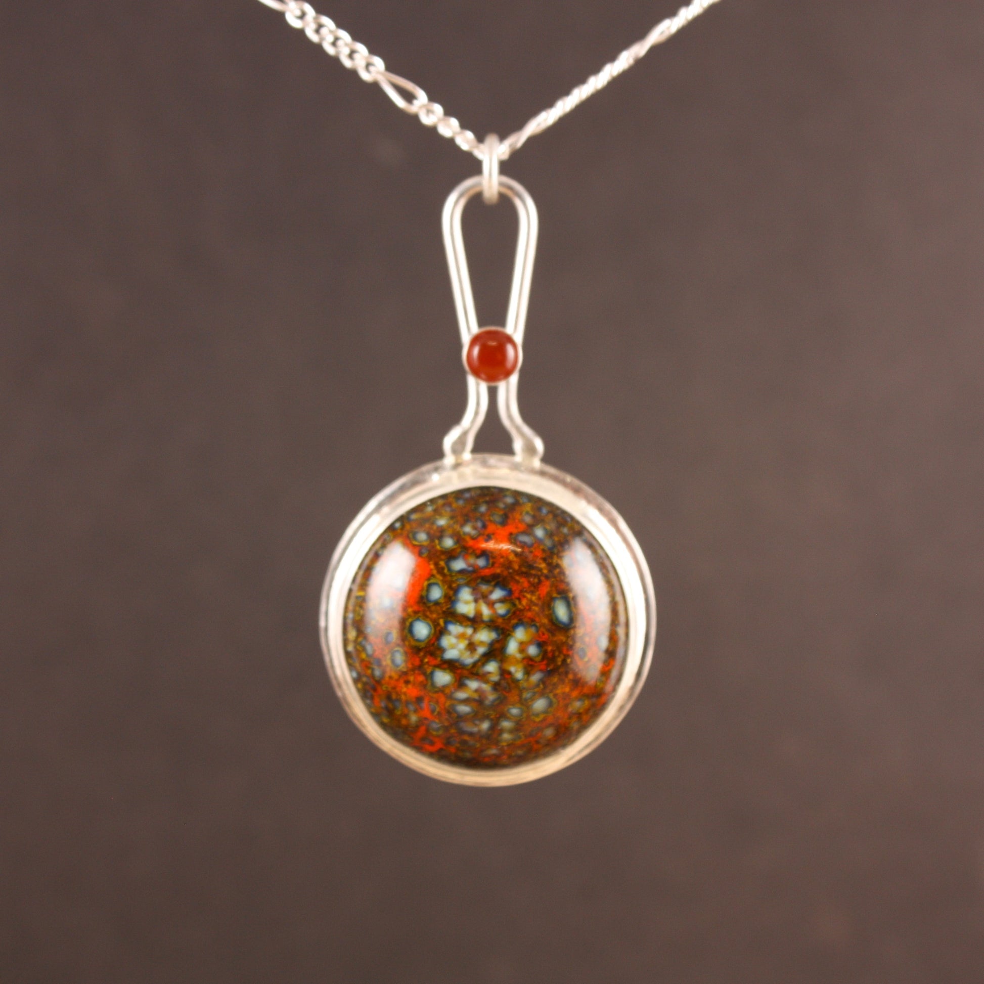 enamel_pendant_with_carnelian-min