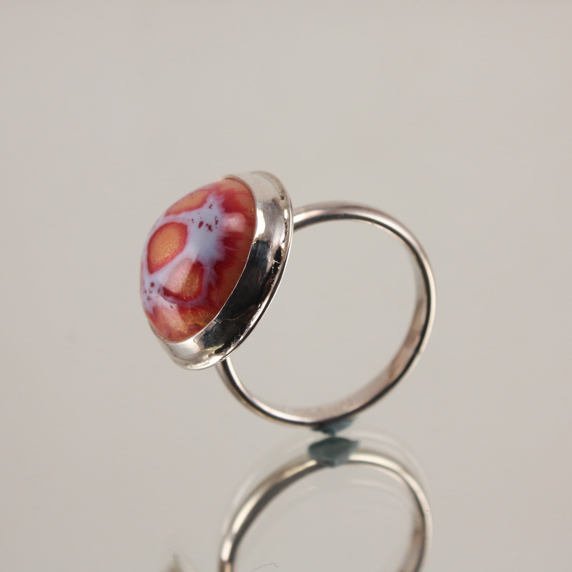 peach-and-red-round-enamel-ring