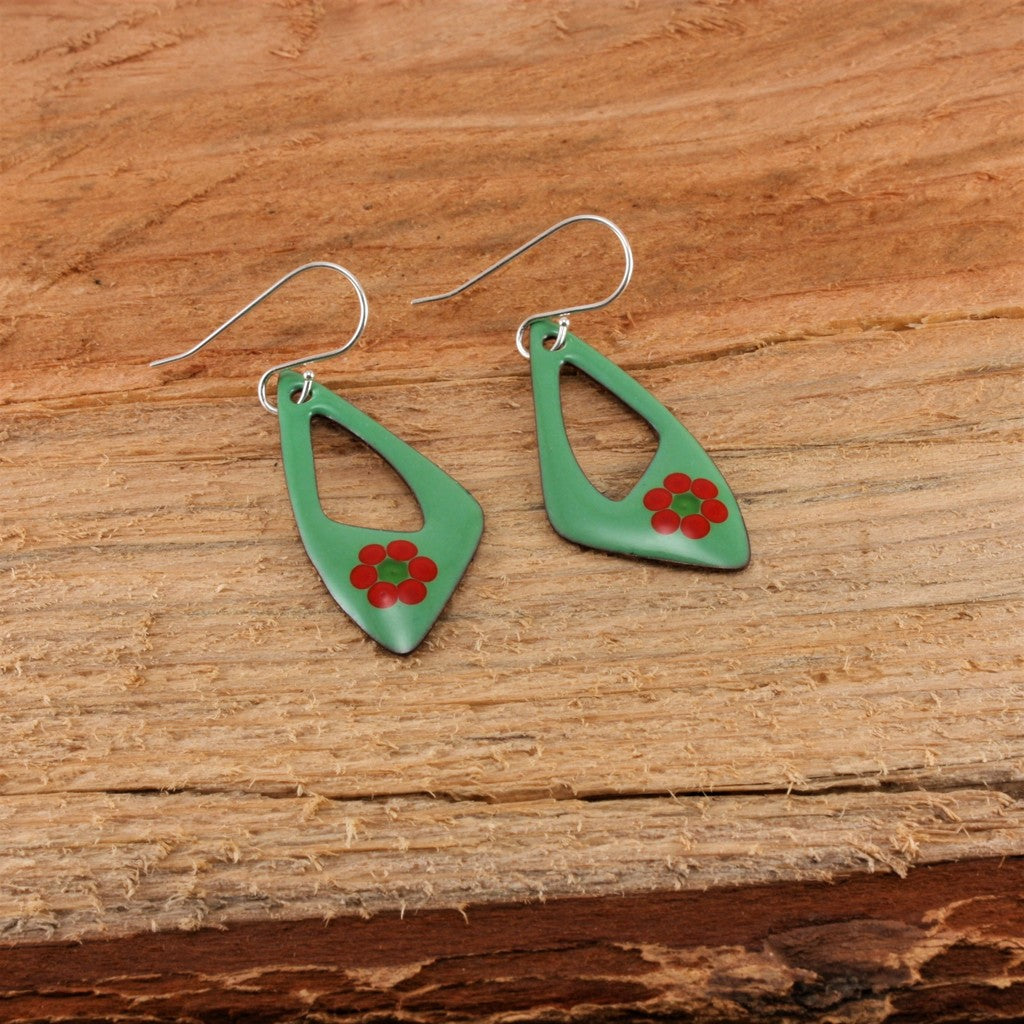 Green-Flower-Trapeziod-Earrings-a