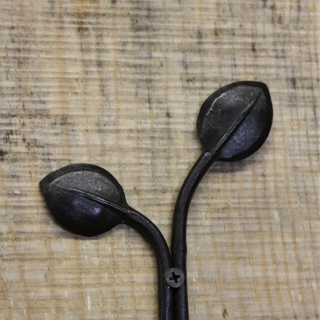 Leaf Hook Detail