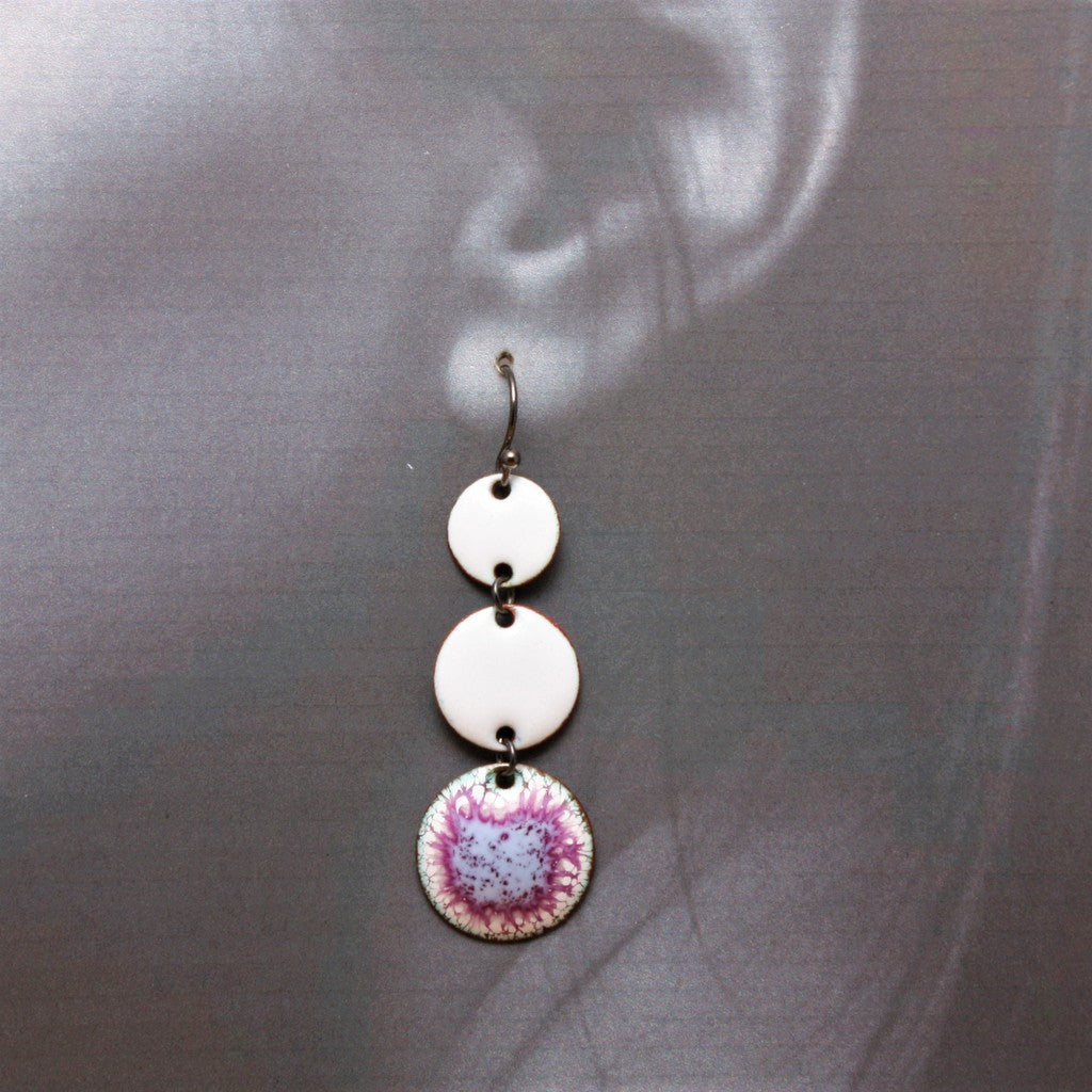 Round-Dangle-Enamel-Earrings-c