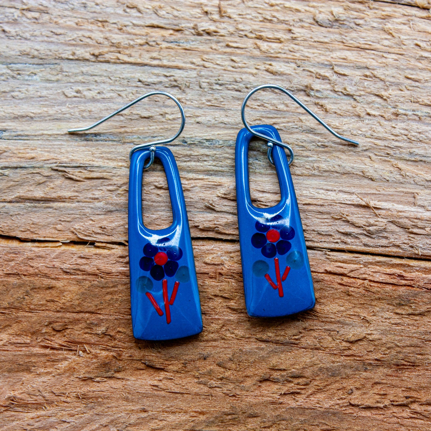 Blue floral drop earrings.