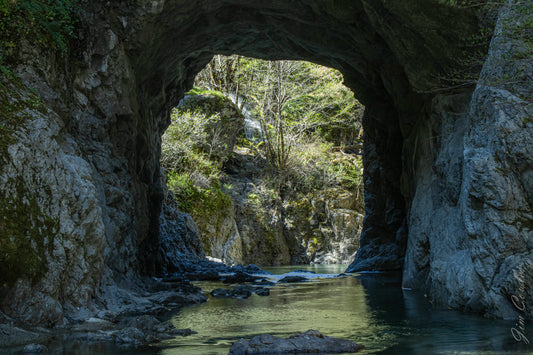 Hole in the Wall / Laytonville
