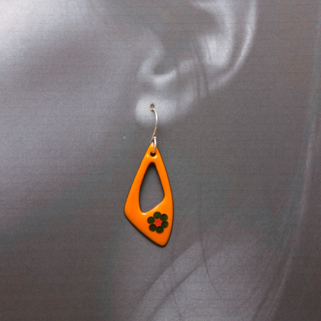 Orange-Flower-Trapeziod-Earrings-c